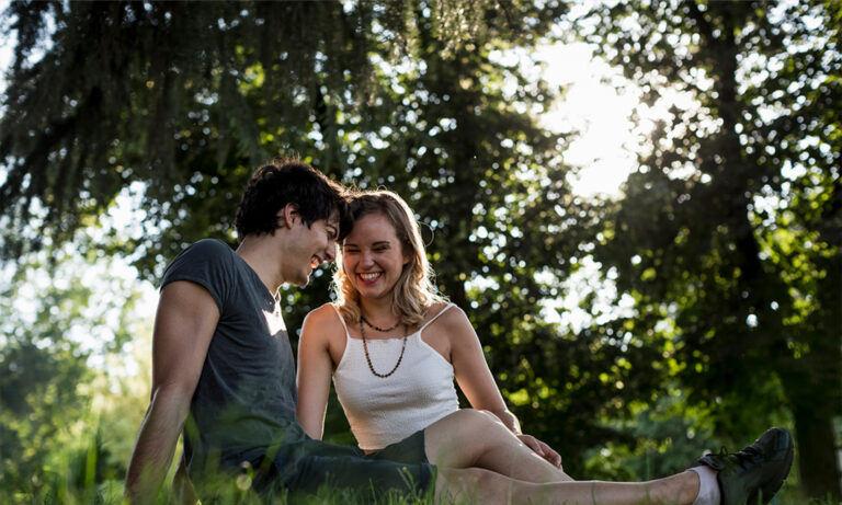 From Subtle to Clear – Identifying the Signs a Man Is Interested in You