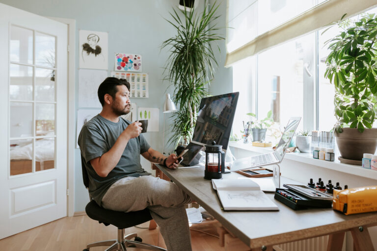 How to Create a Productive and Comfortable Work-from-Home Space
