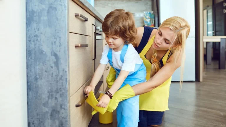 Cleaning Hacks For Busy Moms: Keeping Your Home Sparkling With Limited Time