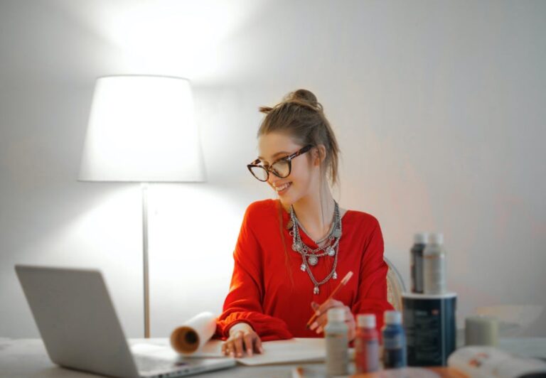 6 Best Practices for Lighting Your Home Office 