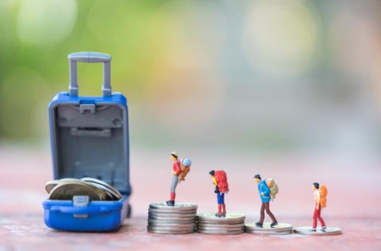 Personal Loan vs Line of Credit: Which One is Better?