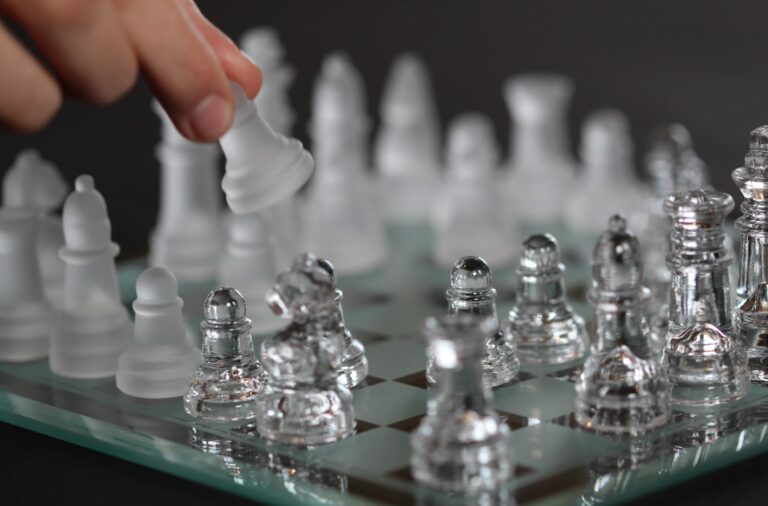 7 Benefits of Playing Chess for Both Children and Adults